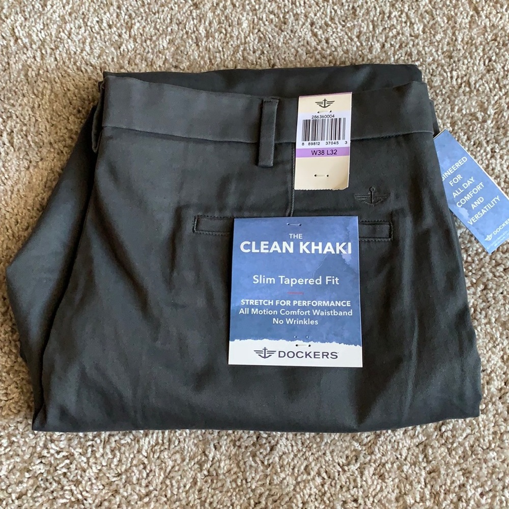 New Dockers 38X32 in Gray